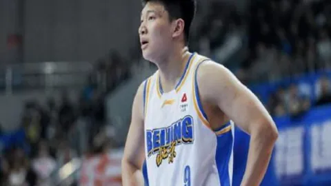 前墨西哥足球巨星拉云宣布结束职业生涯